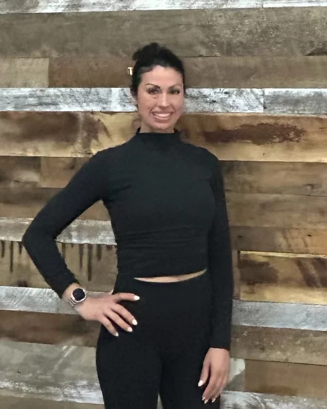 Vanessa Veloz, personal trainer at Elite Fitness